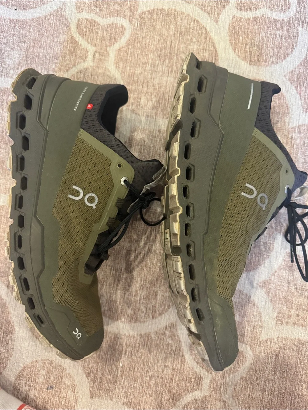 On Running Men's Ultra waterproof Olive with Black Accents size 11.5